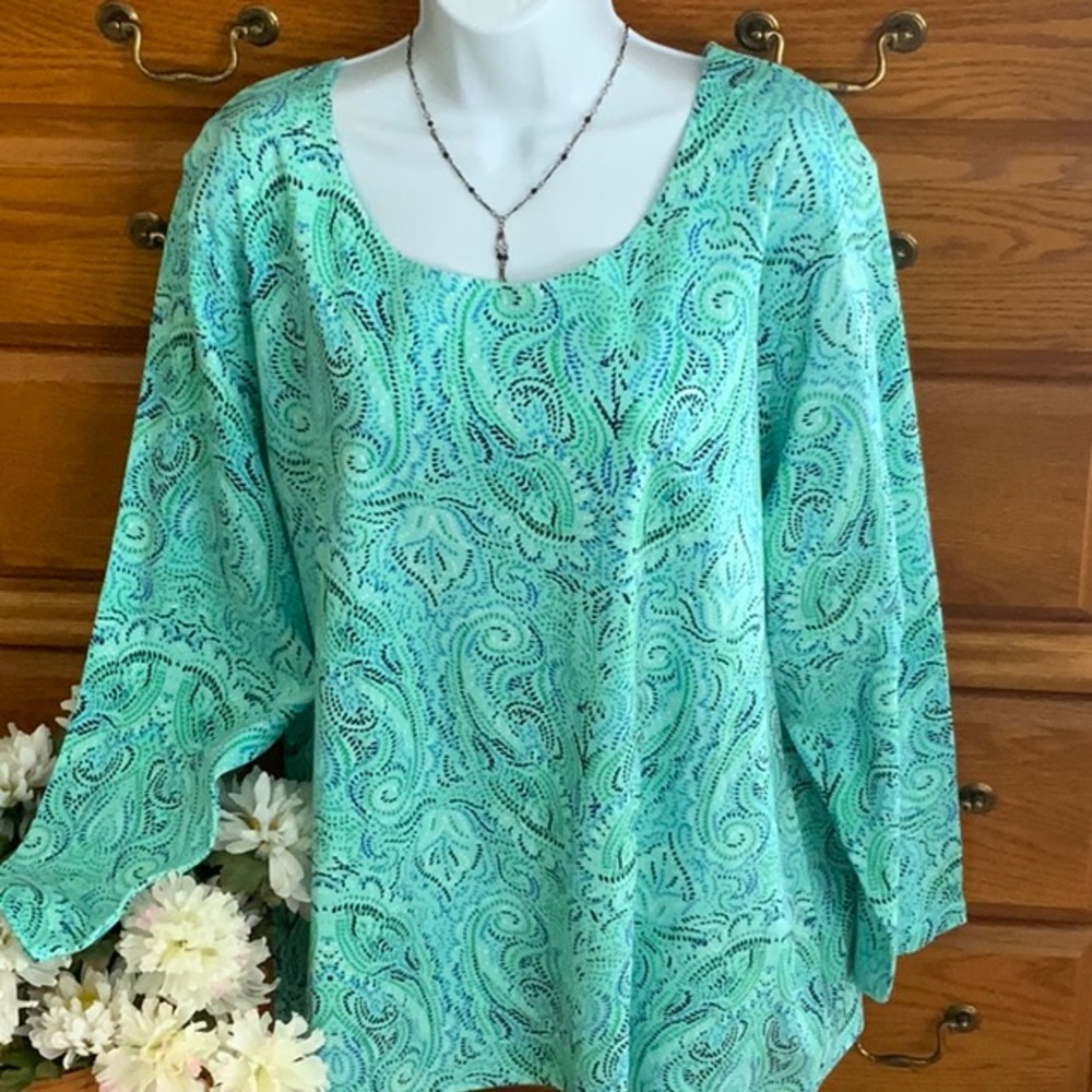 Green Top By Alexa Rae NWT - Picture 7 of 10